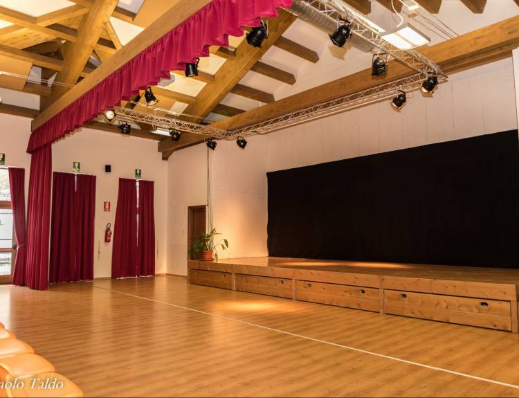 Auditorium Z’Lannsch Hous 4