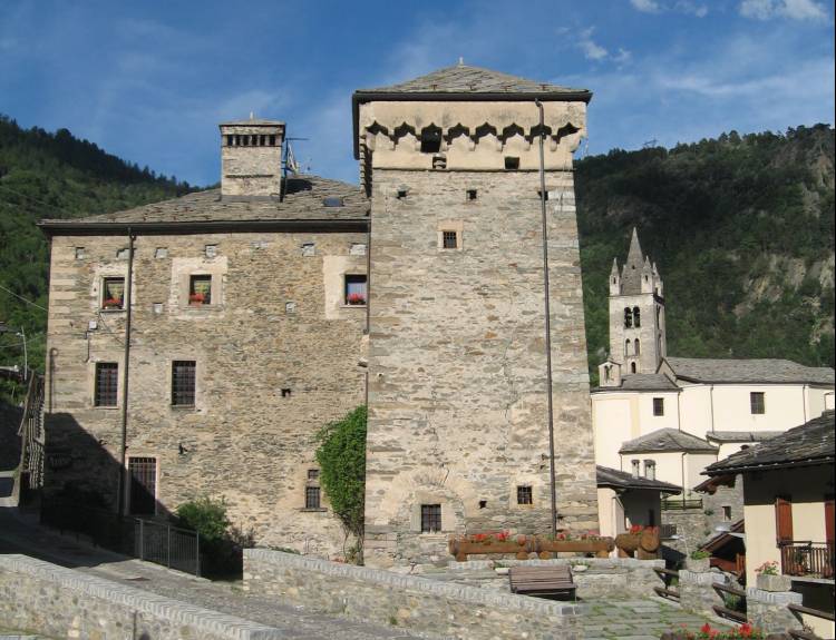 Castello dei Signori di Avise 1