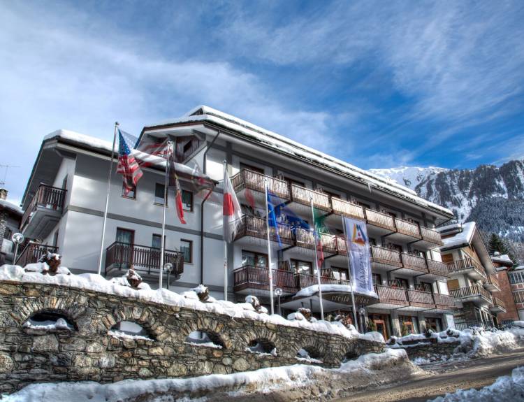 Cresta et Duc Contemporary Alpine Hotel 1