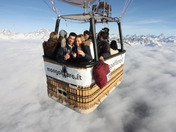 wedding hot air balloon