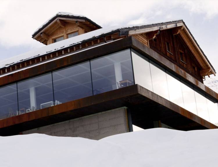 Crest Alpine Lodge & SPA  1