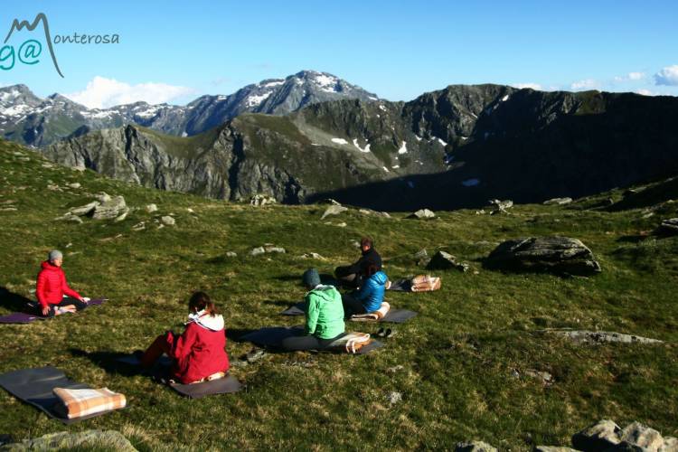 yoga-montagna