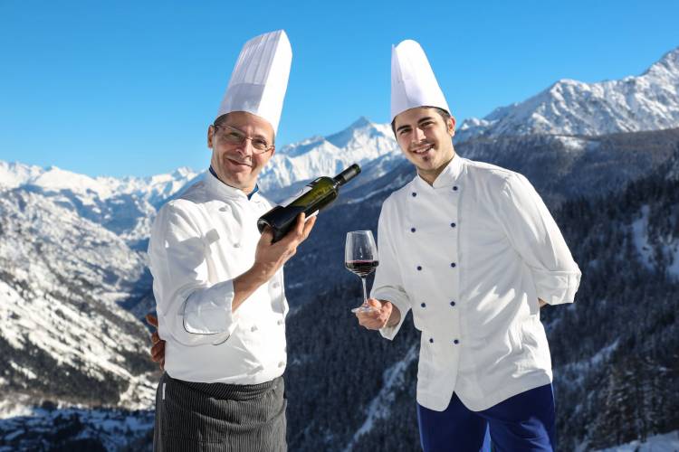 Mountain gourmet ski experience